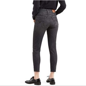 Levi’s Premium Wedgie Skinny in Raven Wing